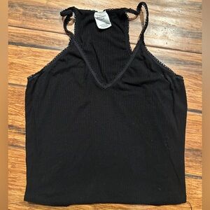 Destined black strappy crop tank top. Size M